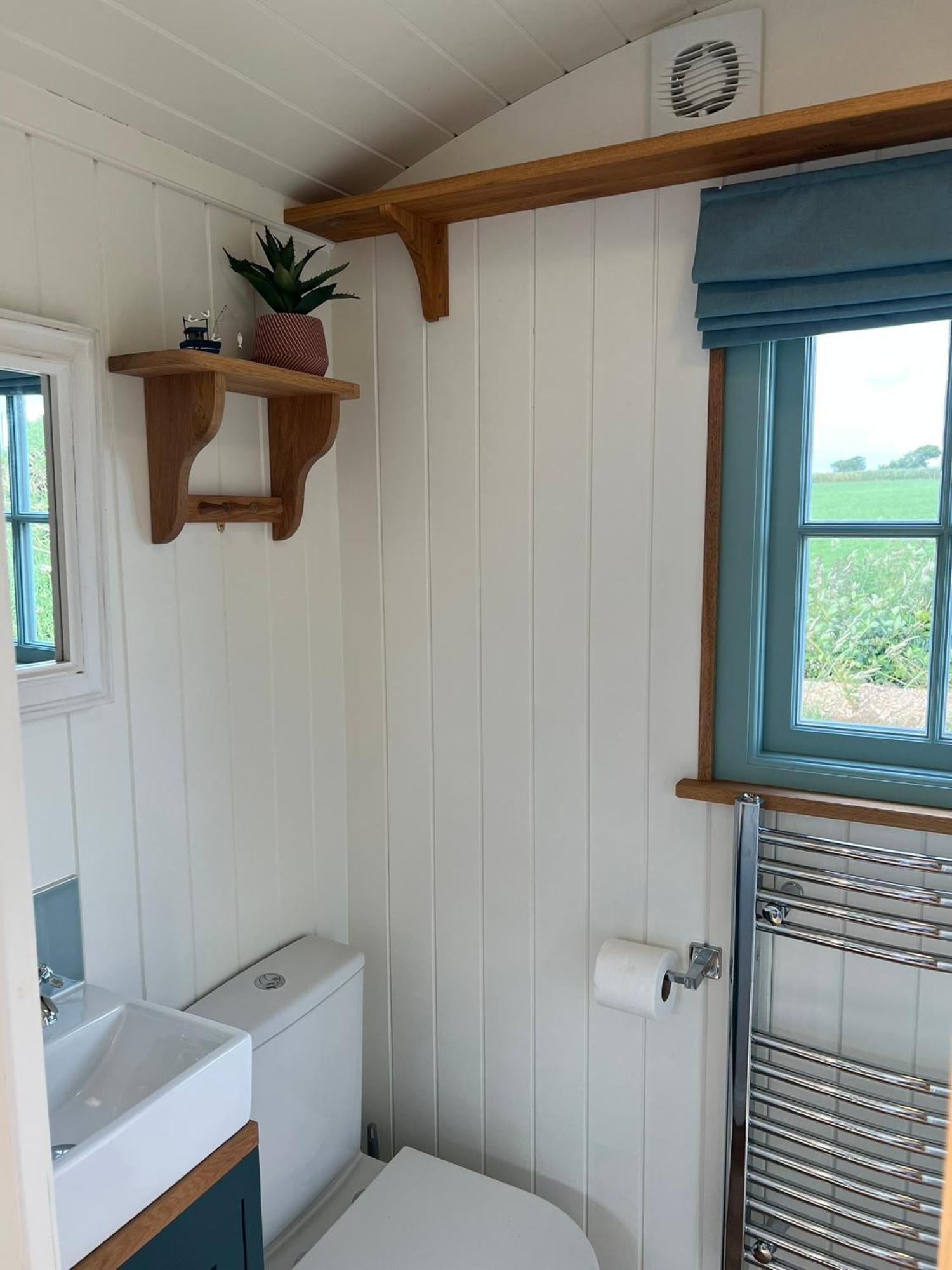 Toms Hut And Robins Rest Shepherd Huts Near ويدبريدج المظهر الخارجي الصورة